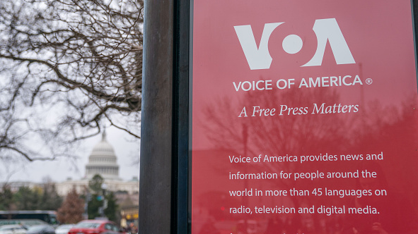 Trump desmantela Voice of America: impacto en medios internacionales