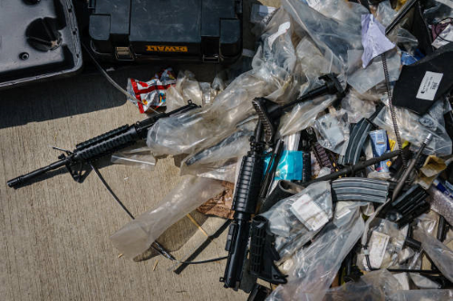 Armas Estadounidenses en Manos de Talibanes: Medio Millón Desaparecen