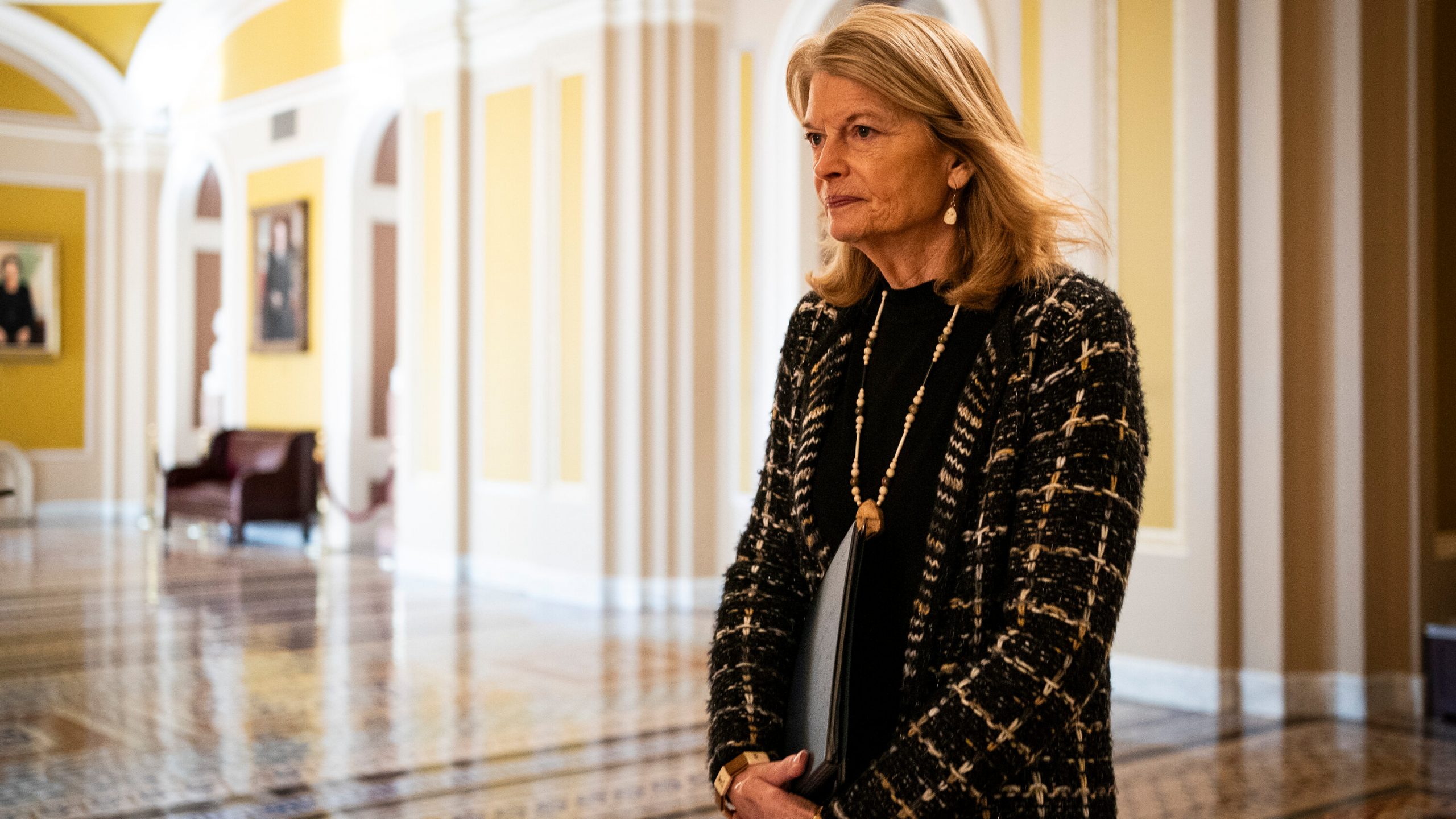 Senadora Murkowski expresa miedo sobre gobierno de Trump