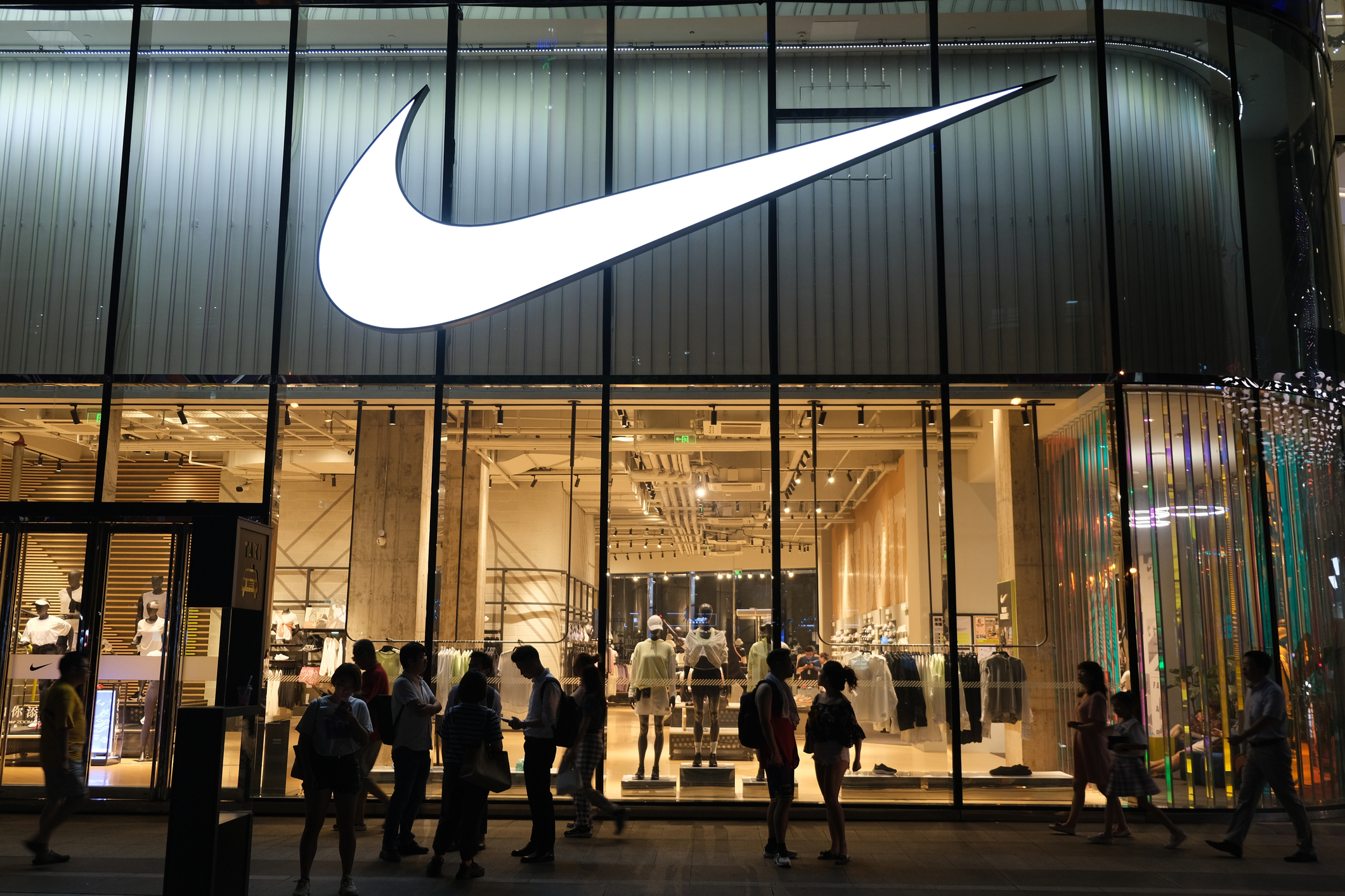 Nike regresa a Amazon y ajusta precios