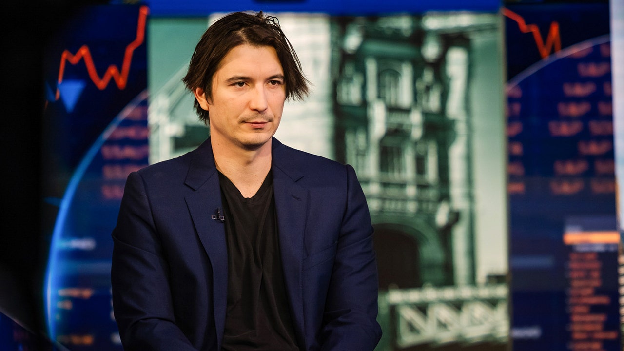 Cómo Vlad Tenev Revoluciona la Inversión con Robinhood