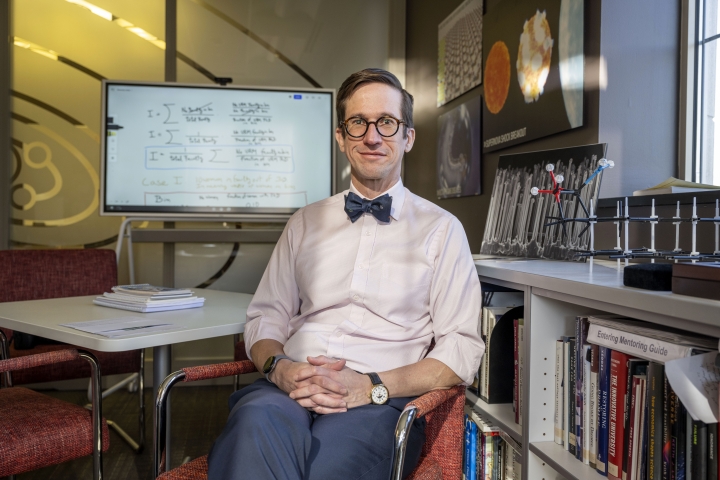 Santiago Schnell: Nuevo Rector de Dartmouth y Su Inspiring Journey