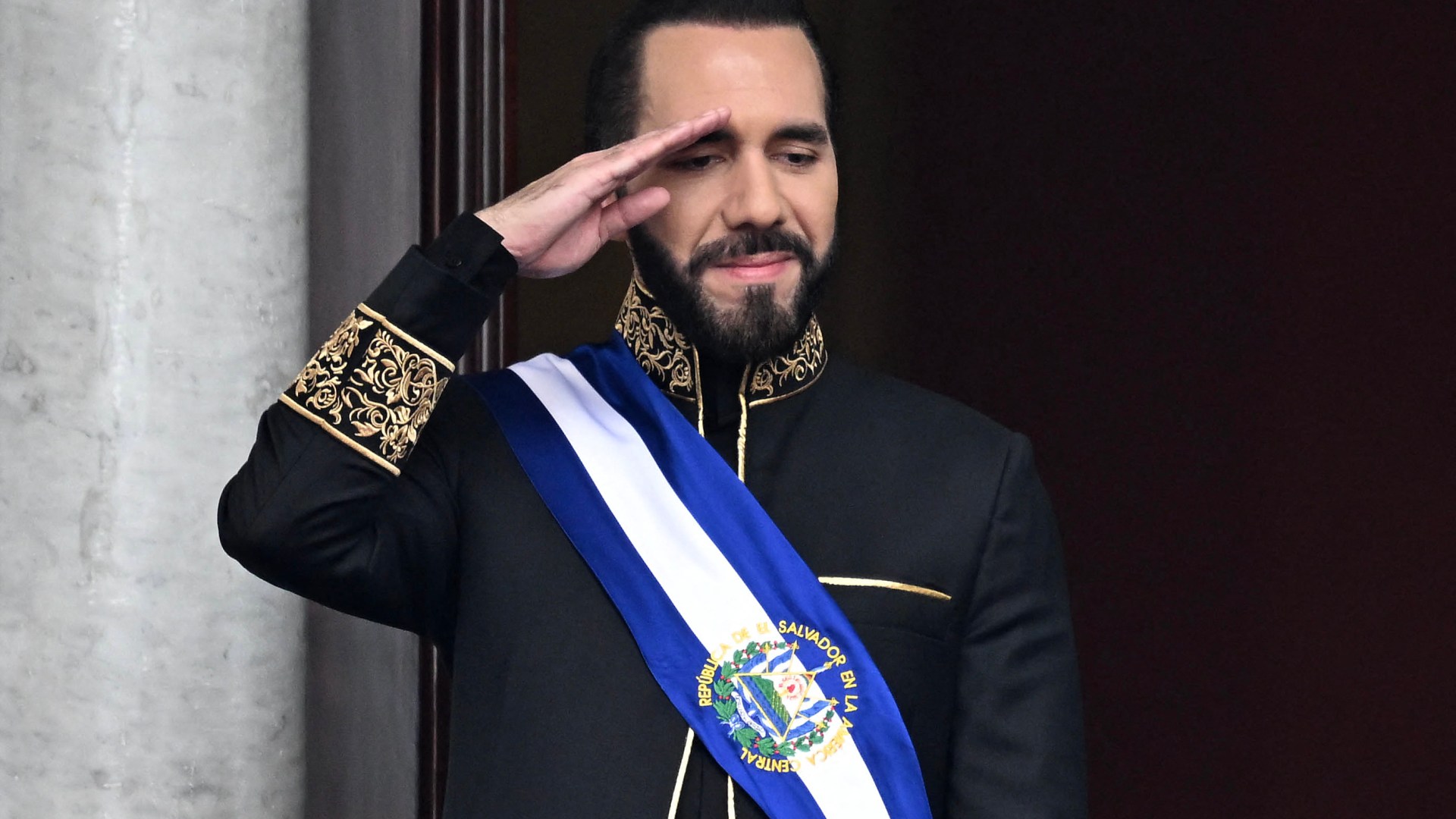 Reelección Indefinida Aprobada en El Salvador: Implicaciones y Reacciones