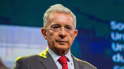 Absolución de Uribe aviva el debate político en Colombia